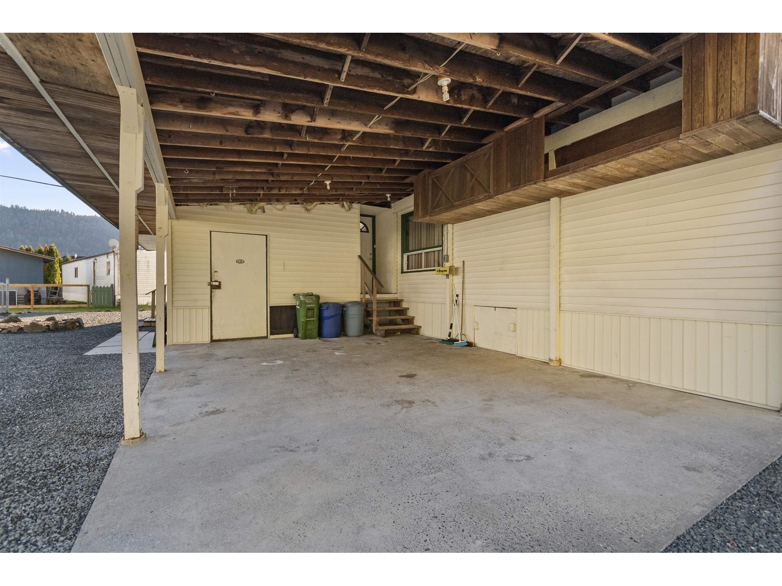 Property at 57 5742 UNSWORTH ROAD image 4