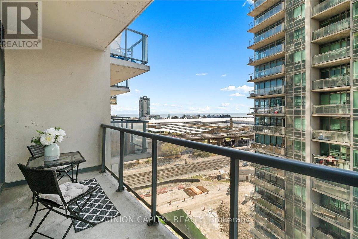 1017 - 51 East Liberty Street, Toronto, Ontario  M6K 3P8 - Photo 10 - C12131606