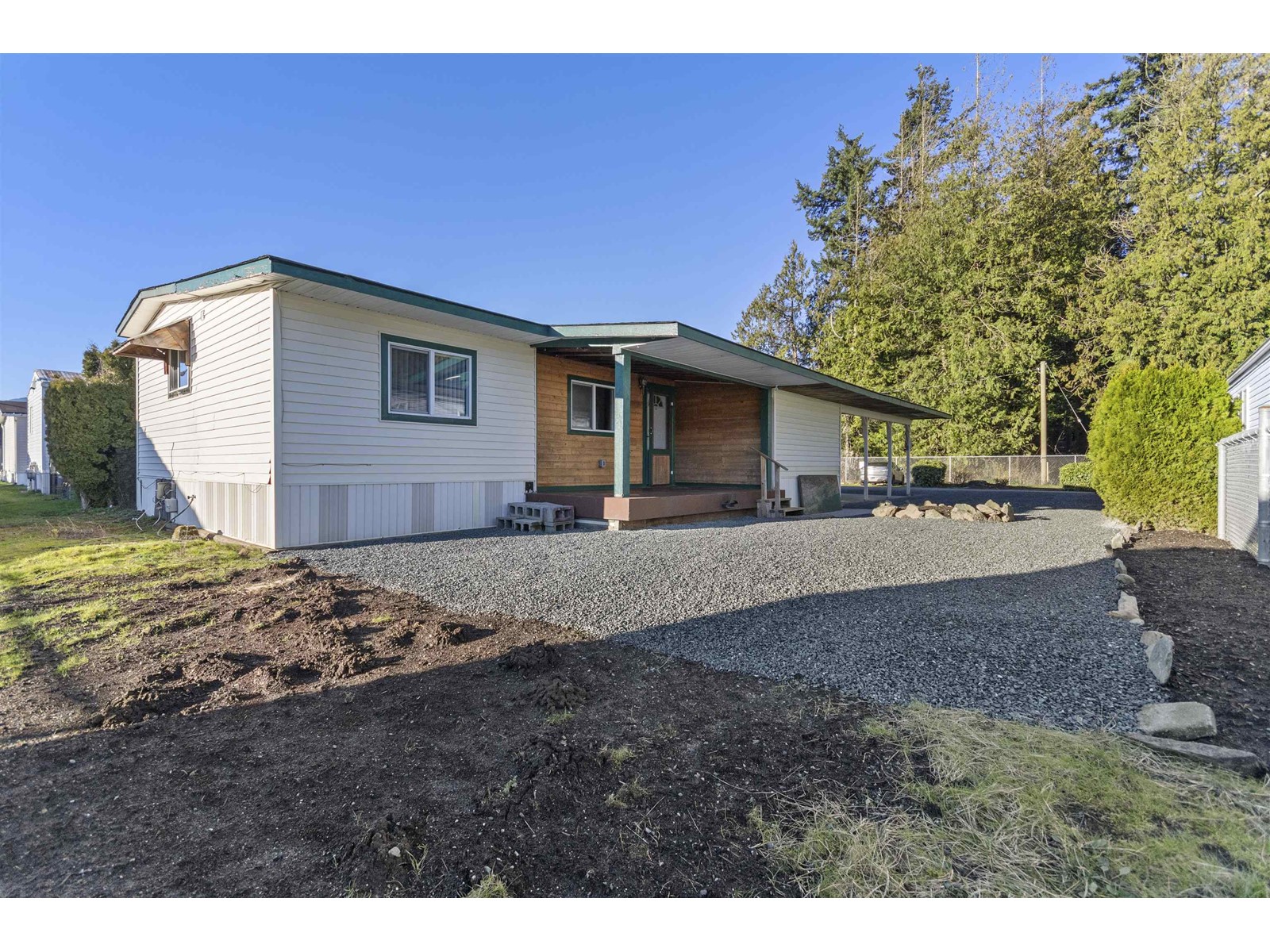 Property at 57 5742 UNSWORTH ROAD image 3