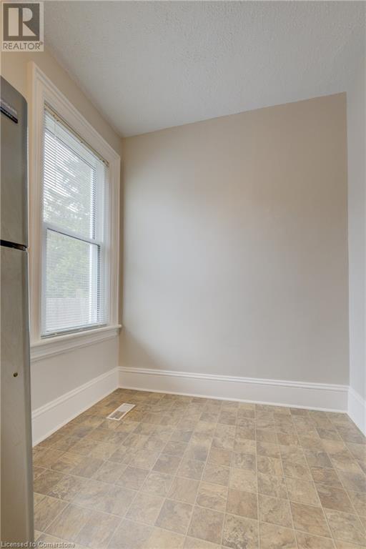 26 N Chalmers Street N, Cambridge, Ontario  N1R 5B7 - Photo 12 - 40725606