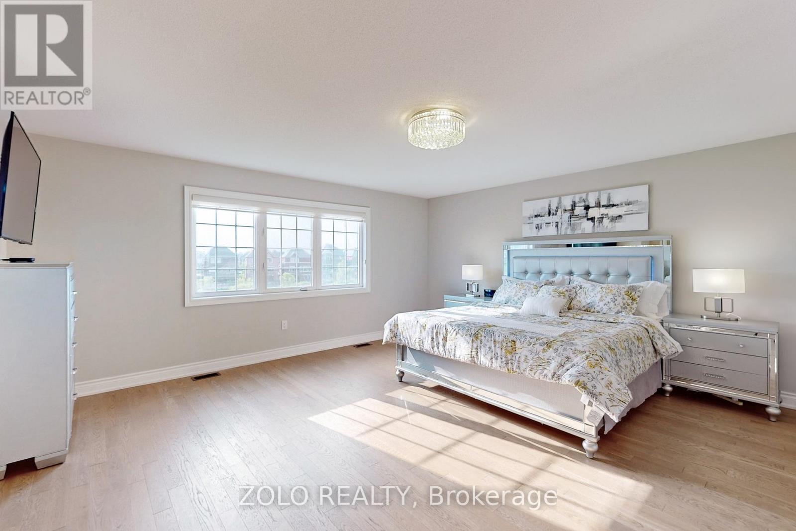 86 Briarfield Avenue, East Gwillimbury (Sharon), Ontario  L9N 0P4 - Photo 27 - N12131551