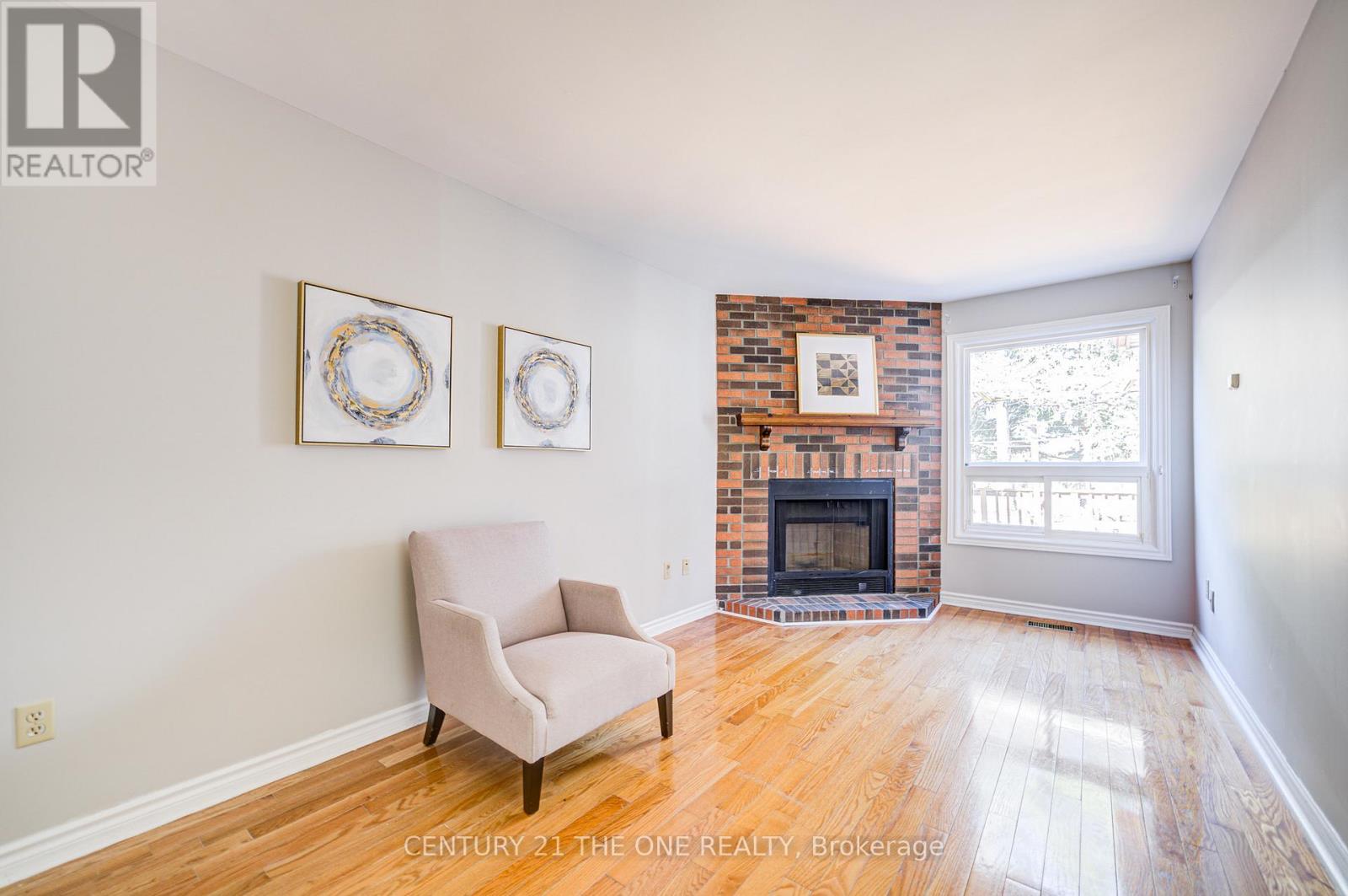 12 Featherstone Avenue, Markham (Middlefield), Ontario  L3S 2E5 - Photo 13 - N12131587