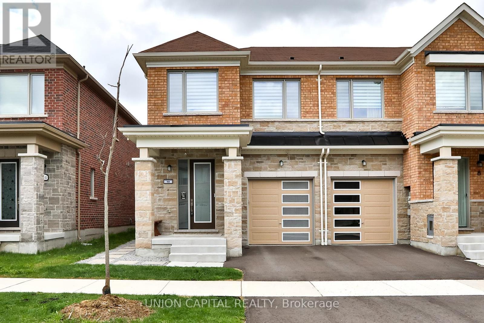Property at 10 FLOWER GARDEN TRAIL image 1
