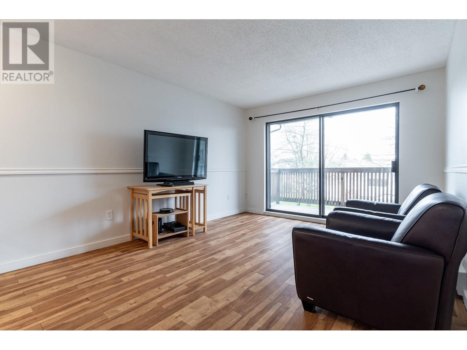 Property at 219 1202 LONDON STREET image 2