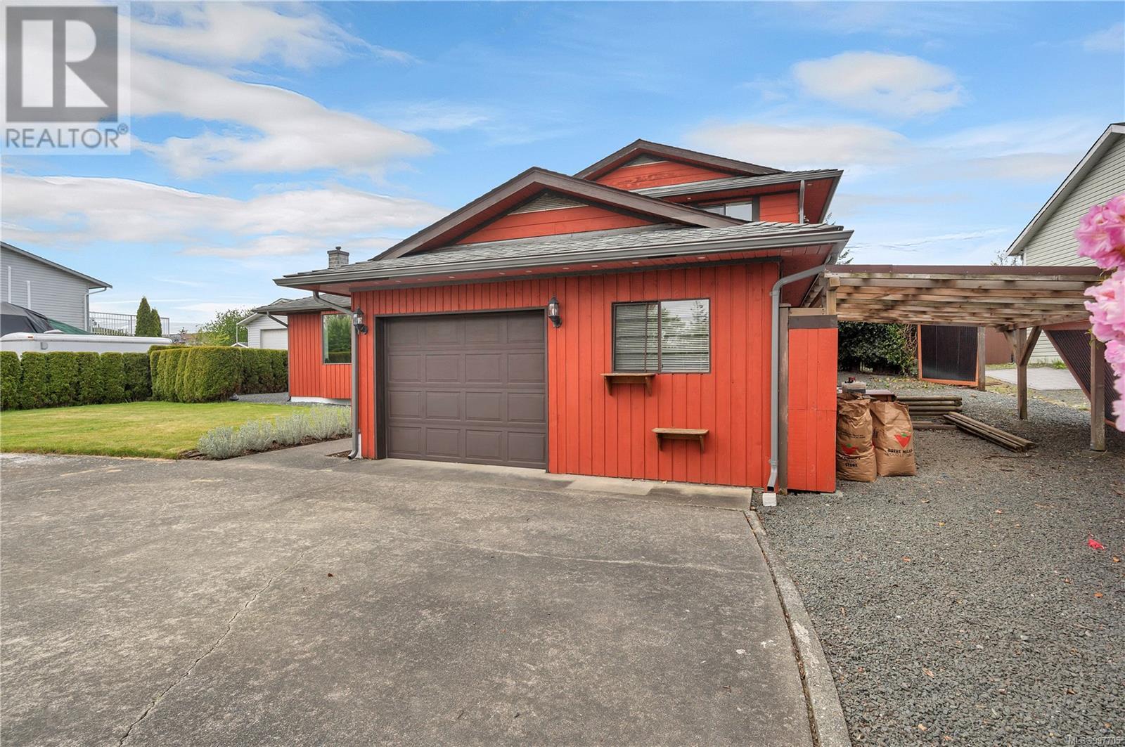 2460 Island Hwy S, Campbell River, British Columbia  V9W 1C6 - Photo 52 - 997705