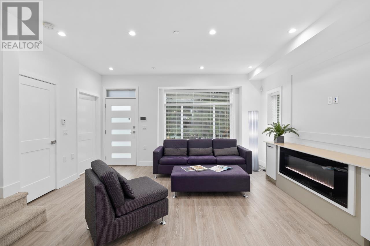 3133 Glen Drive, Vancouver, British Columbia  V5T 4C3 - Photo 4 - R2979856