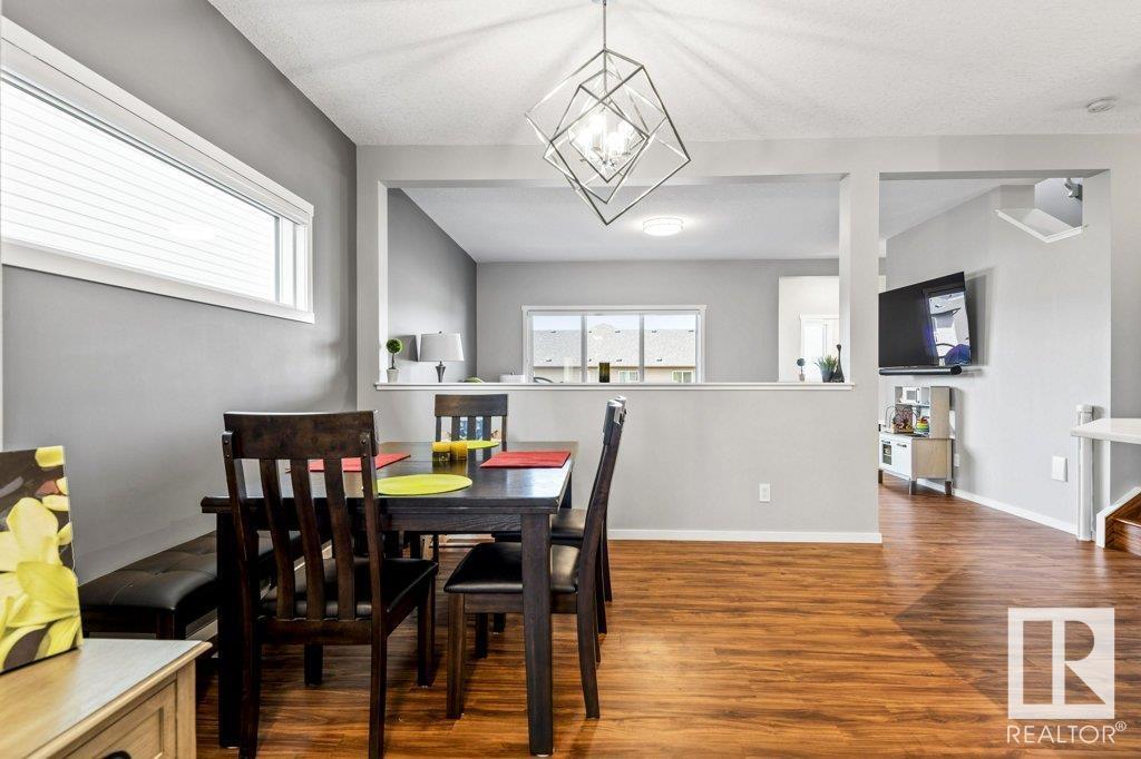 Property at 42 AMBLESIDE WY image 3