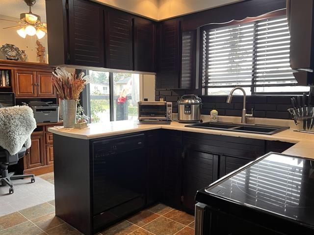 Property at 32281 ADAIR AVENUE image 3