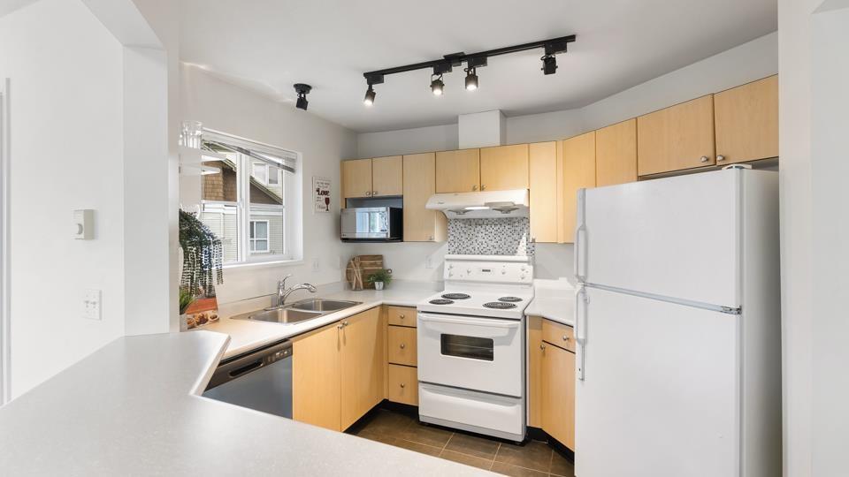 312 10188 155 Street, Surrey, British Columbia  V3R 0R6 - Photo 12 - R2999724