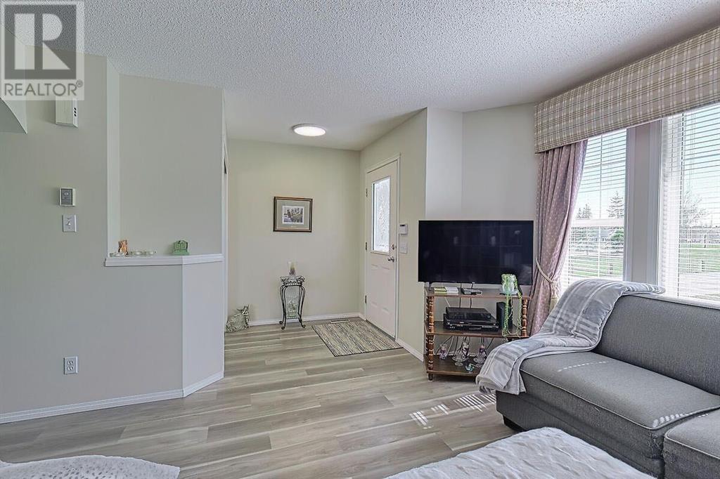 Property at 34 Citadel Bluff Close NW image 5