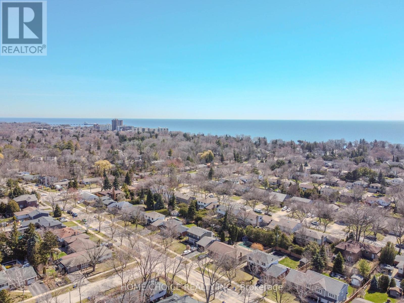 302 Tuck Drive, Burlington (Shoreacres), Ontario  L7L 2R1 - Photo 7 - W12131588