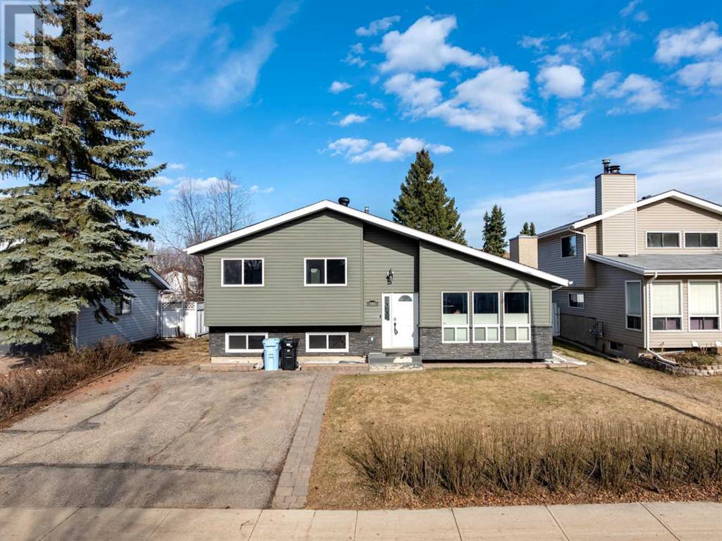 Property at 241 Ermine Crescent image 2
