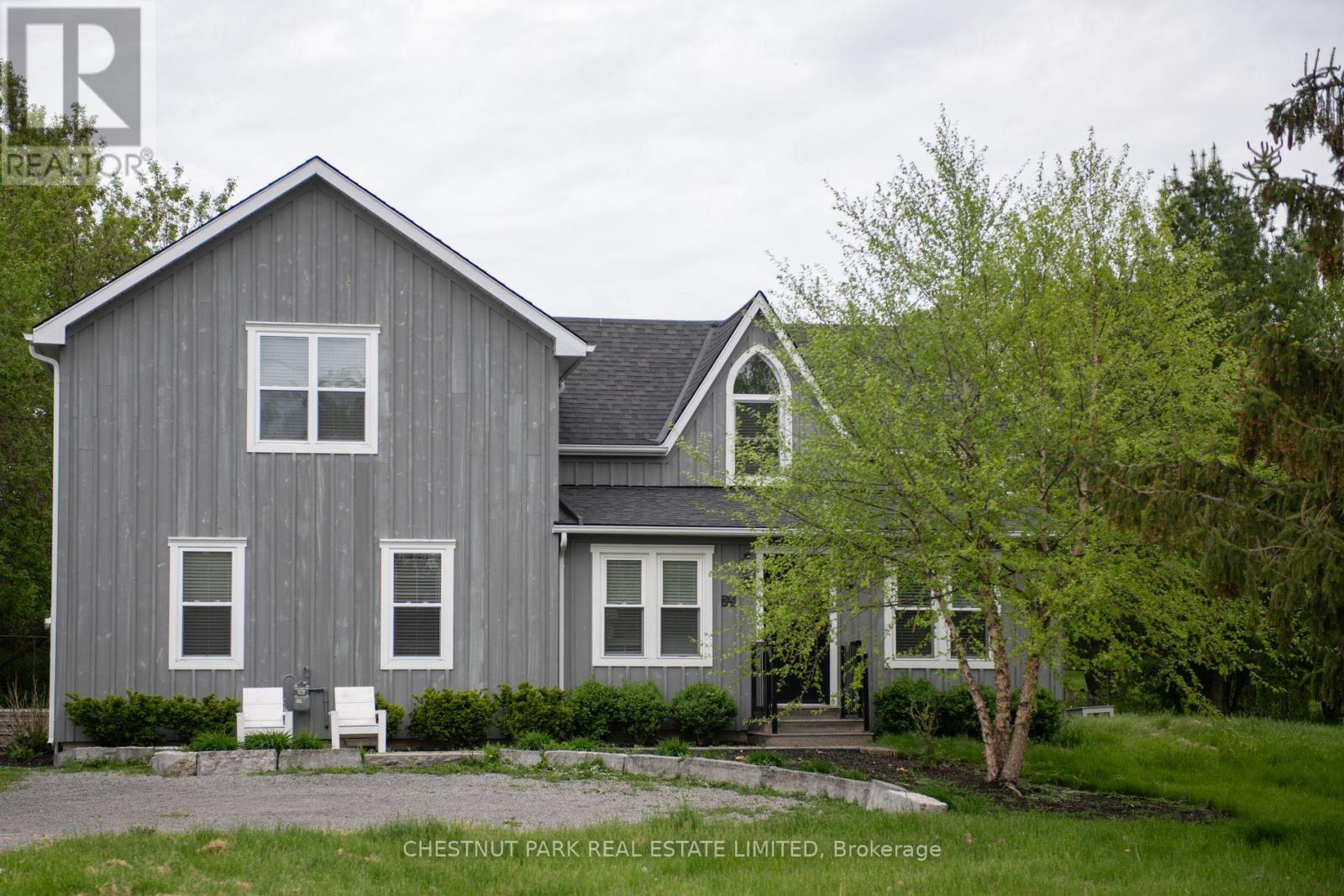 25 Stanley Street, Prince Edward County, Ontario  K0K 1G0 - Photo 1 - X12131613
