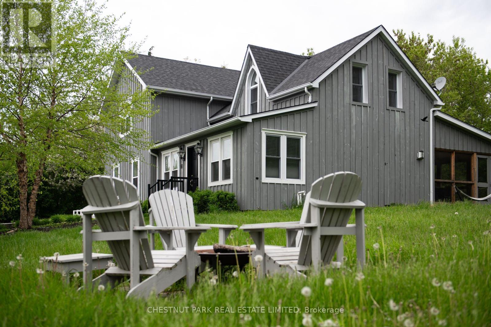 25 Stanley Street, Prince Edward County, Ontario  K0K 1G0 - Photo 3 - X12131613
