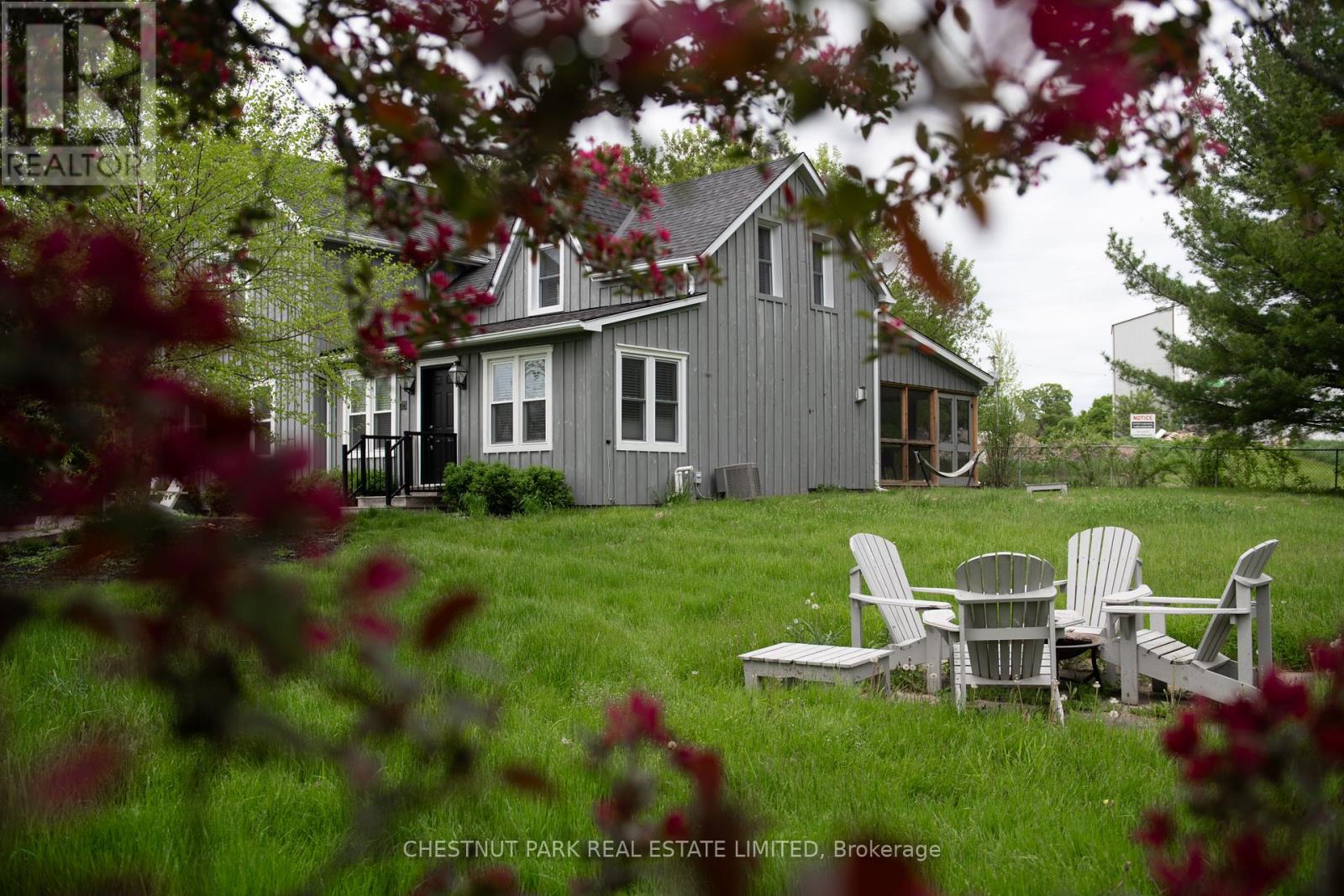 25 Stanley Street, Prince Edward County, Ontario  K0K 1G0 - Photo 33 - X12131613