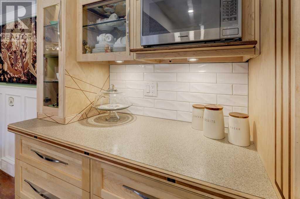 Property at 19 Edgewood Place NW image 5