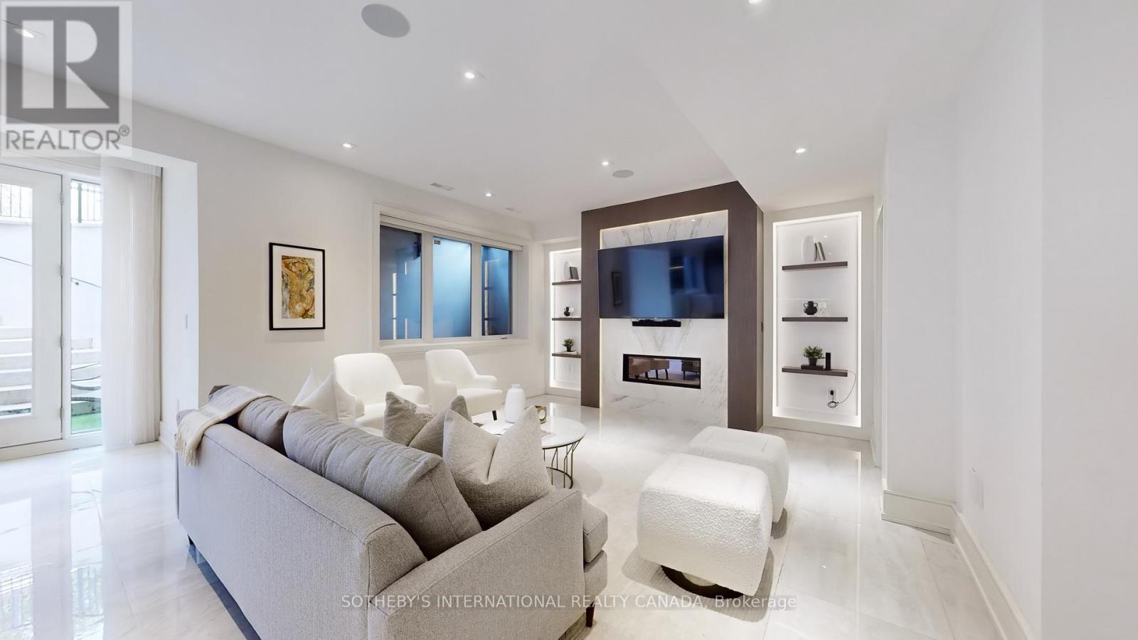 77 Bannatyne Drive, Toronto, Ontario  M2L 2P2 - Photo 43 - C12119659