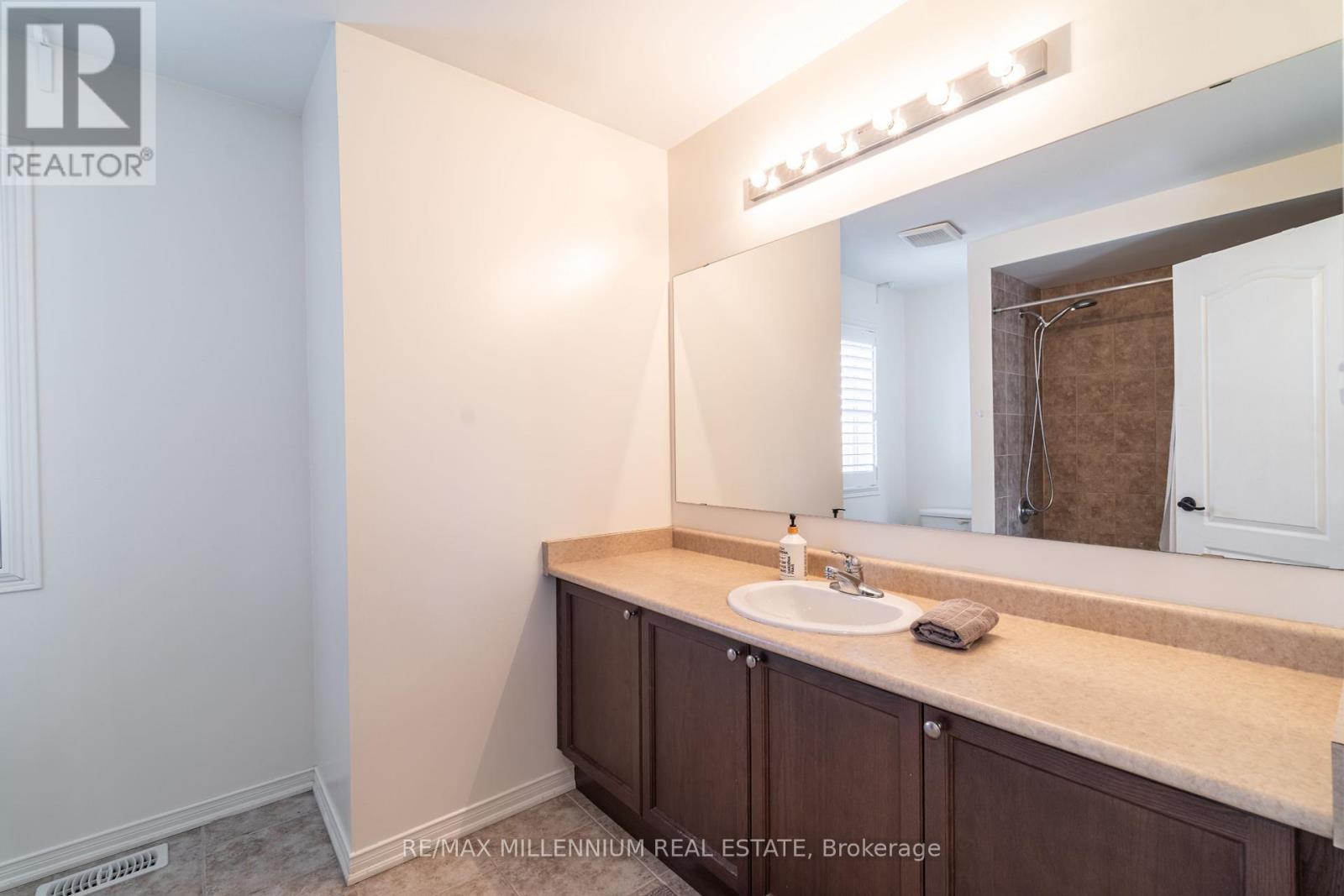 33 Britannia Avenue E, Oshawa, Ontario  L1L 0C1 - Photo 25 - E12065085
