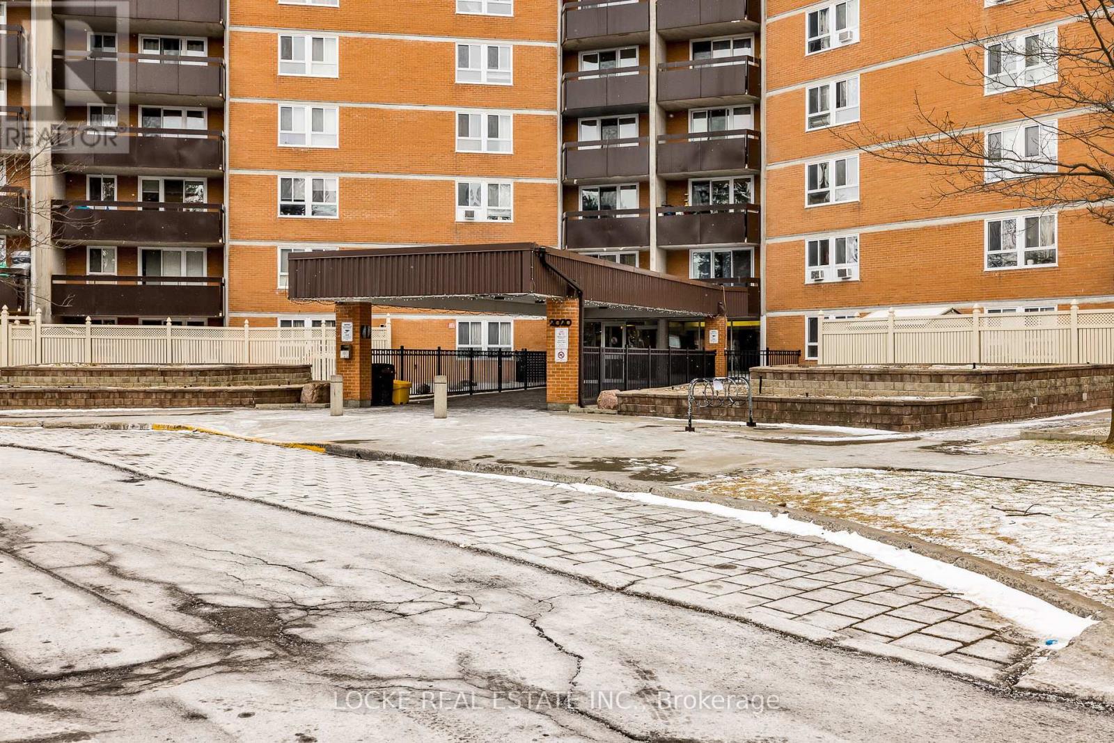 Property at 918 - 2020 JASMINE CRESCENT image 2