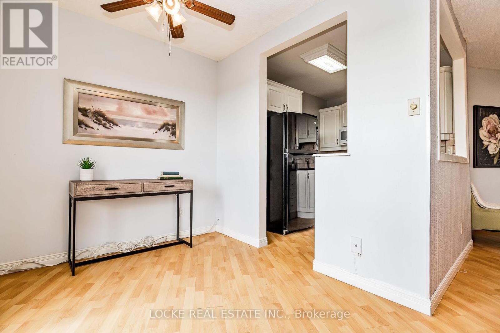 918 - 2020 Jasmine Crescent, Ottawa, Ontario  K1J 8K5 - Photo 8 - X12131833