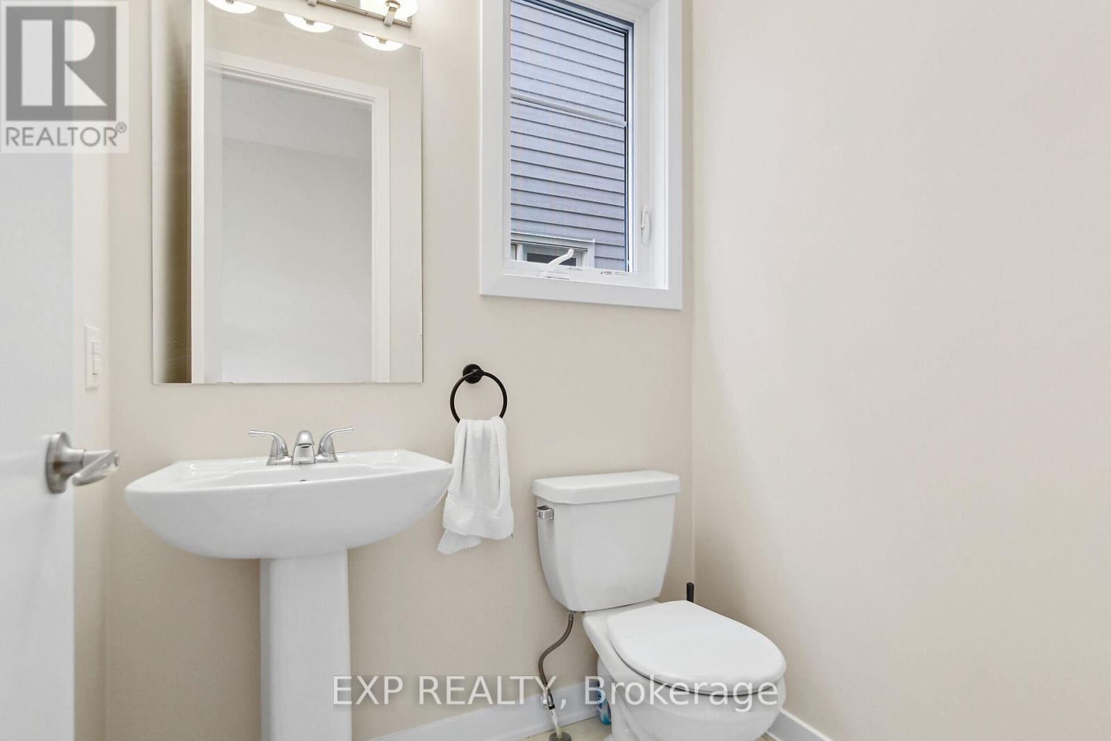 224 Pursuit Terrace, Ottawa, Ontario  K0A 2Z0 - Photo 5 - X12131875