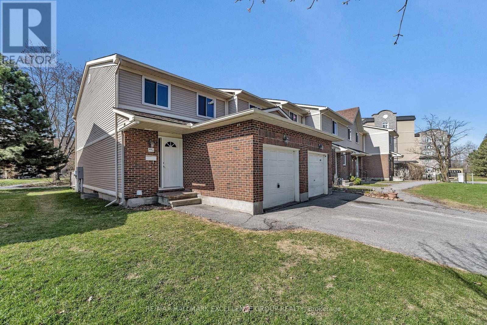Property at 12 - 102F VALLEY STREAM DRIVE image 3