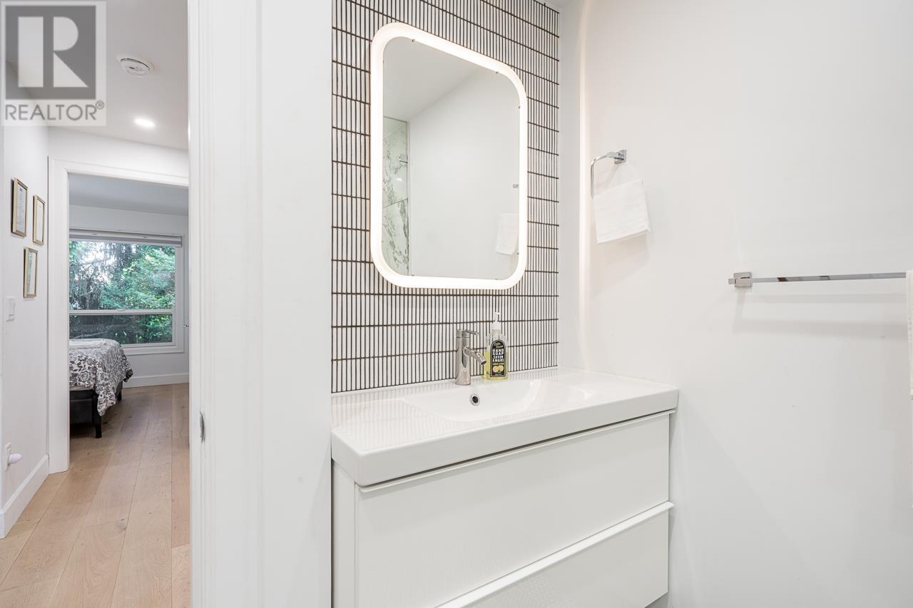 1620 Mclean Drive, Vancouver, British Columbia  V5L 3P3 - Photo 11 - R2998431