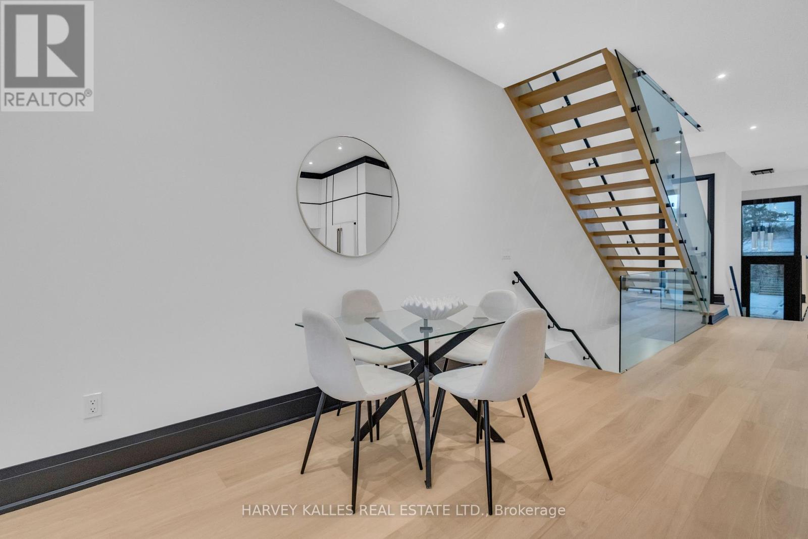 681 Glencairn Avenue, Toronto, Ontario  M6B 1Z8 - Photo 17 - C12131652