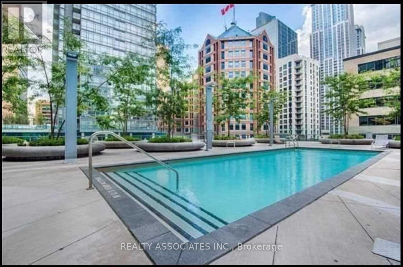 1309 - 832 Bay Street, Toronto, Ontario  M5S 1Z6 - Photo 13 - C12131723