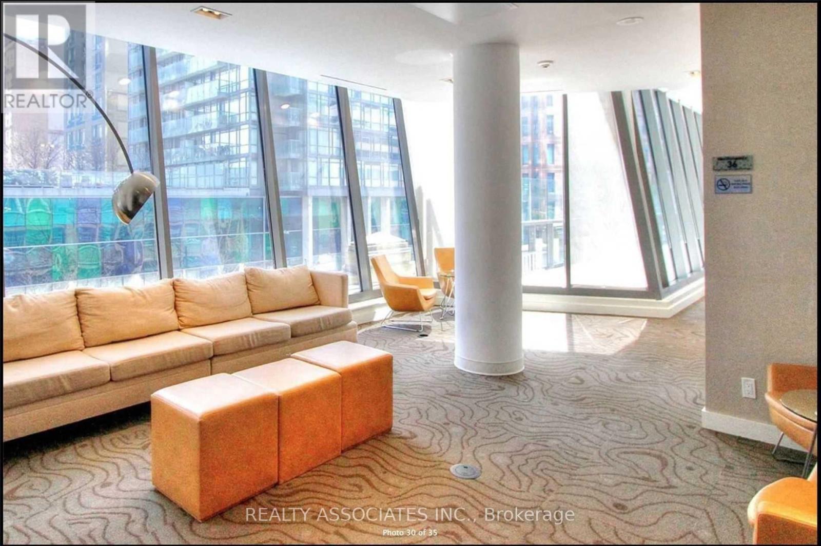 1309 - 832 Bay Street, Toronto, Ontario  M5S 1Z6 - Photo 17 - C12131723