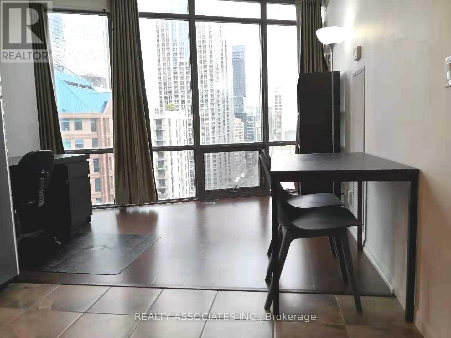 1309 - 832 Bay Street, Toronto, Ontario  M5S 1Z6 - Photo 5 - C12131723