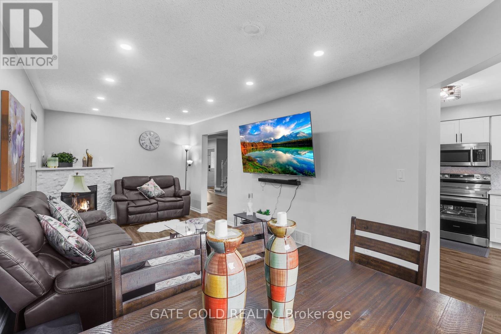 54 Marchwood Crescent, Clarington, Ontario  L1C 5K5 - Photo 4 - E12131706
