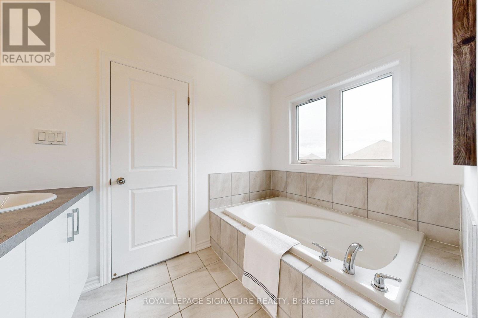 137 Elephant Hill Drive, Clarington, Ontario  L1C 0V9 - Photo 37 - E12131792