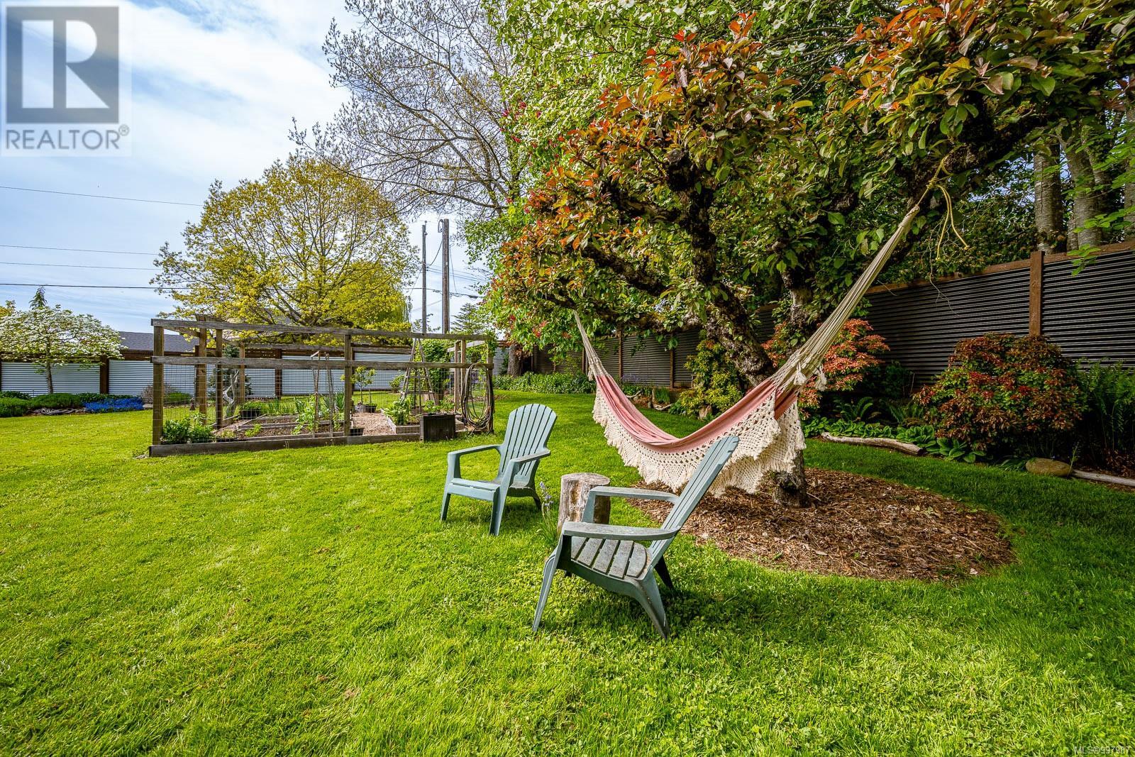 170 Carthew St, Comox, British Columbia  V9M 1T3 - Photo 47 - 997987