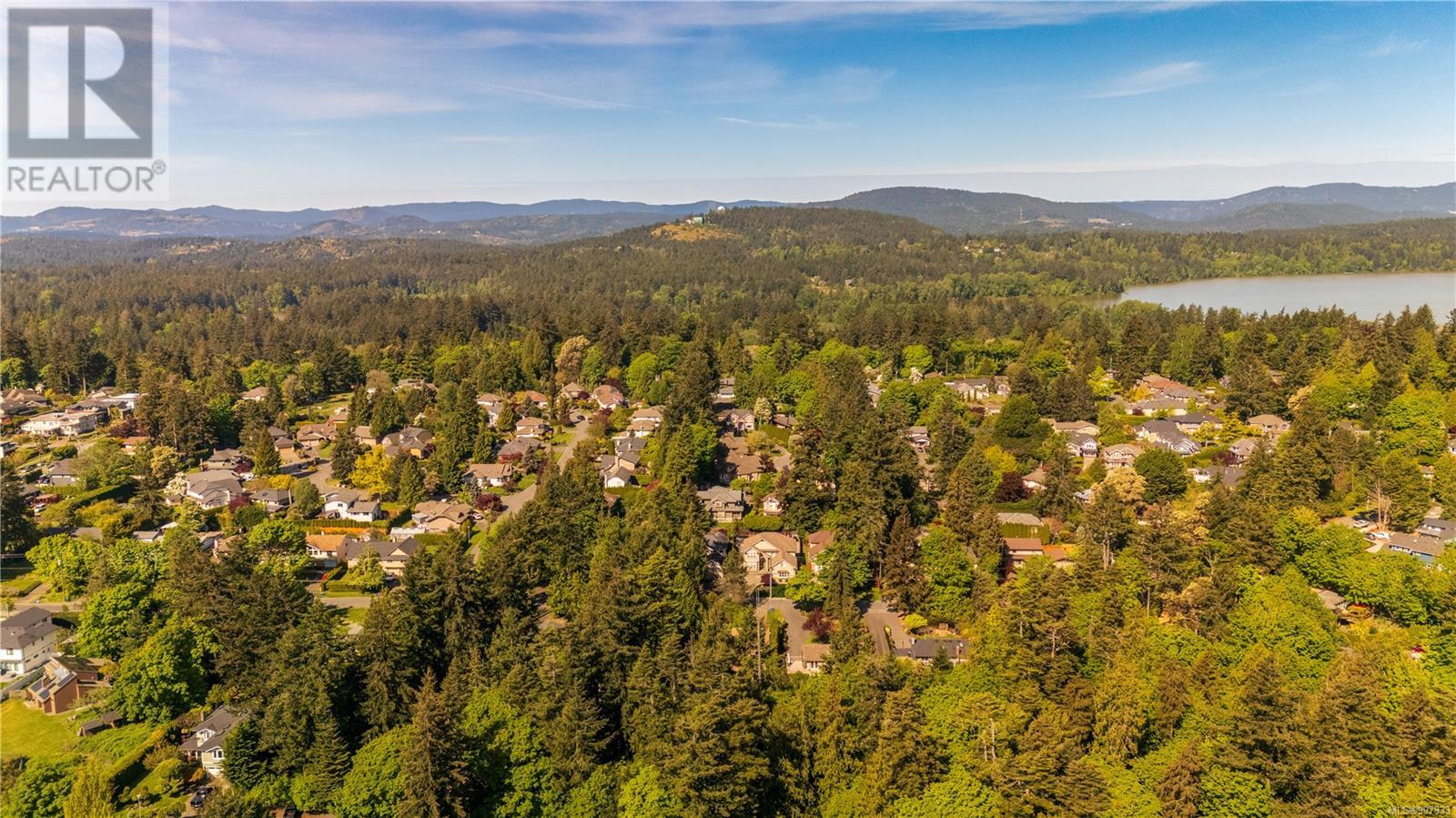 5058 Wesley Rd, Saanich, British Columbia  V8Y 1Z4 - Photo 53 - 997933