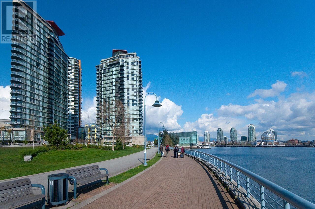 Listing Picture 30 of 40 : 1907 918 COOPERAGE WAY, Vancouver / 溫哥華 - 魯藝地產 Yvonne Lu Group - MLS Medallion Club Member