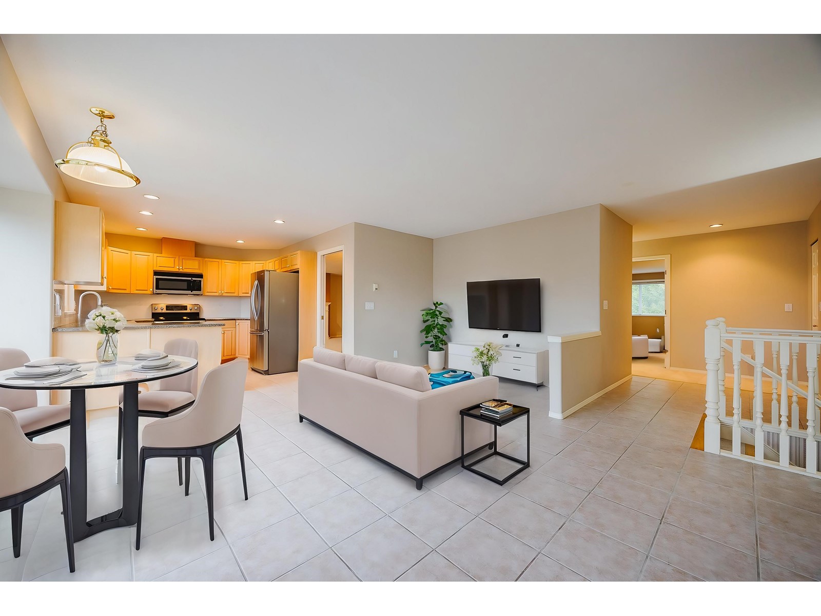 309 13888 70 Avenue, Surrey, British Columbia  V3W 0R8 - Photo 1 - R2993666