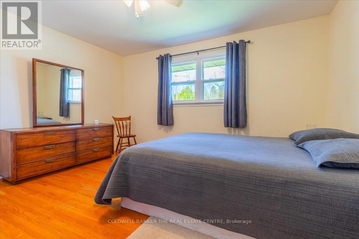 102 Park Avenue, Newmarket, Ontario  L3Y 1T7 - Photo 16 - N12131728