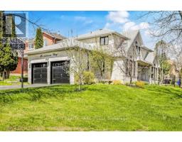 16 AUTUMN WAY, Aurora, Ontario