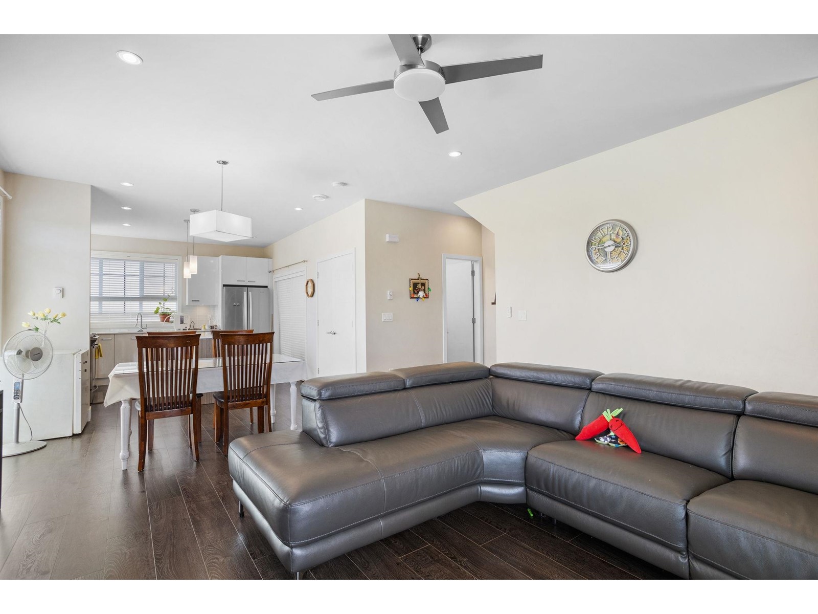 9 1938 North Parallel Road, Abbotsford, British Columbia  V3G 0H1 - Photo 10 - R2999048