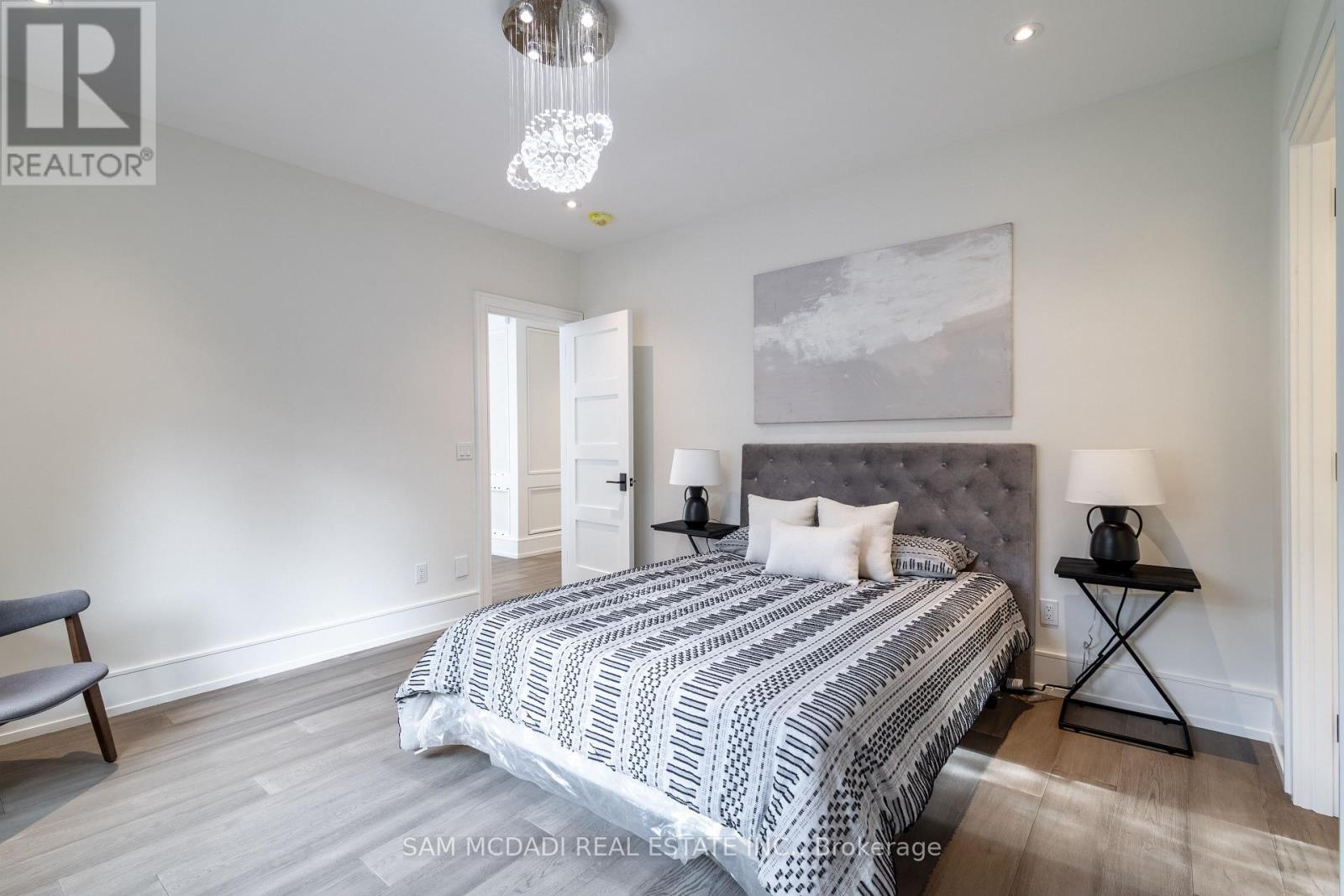 1615 Petrie Way, Mississauga, Ontario  L5J 1G8 - Photo 30 - W12131633