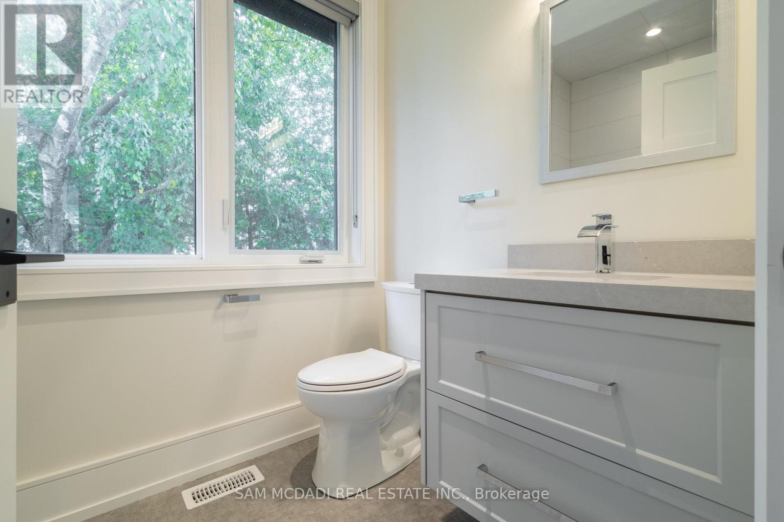 1615 Petrie Way, Mississauga, Ontario  L5J 1G8 - Photo 32 - W12131633