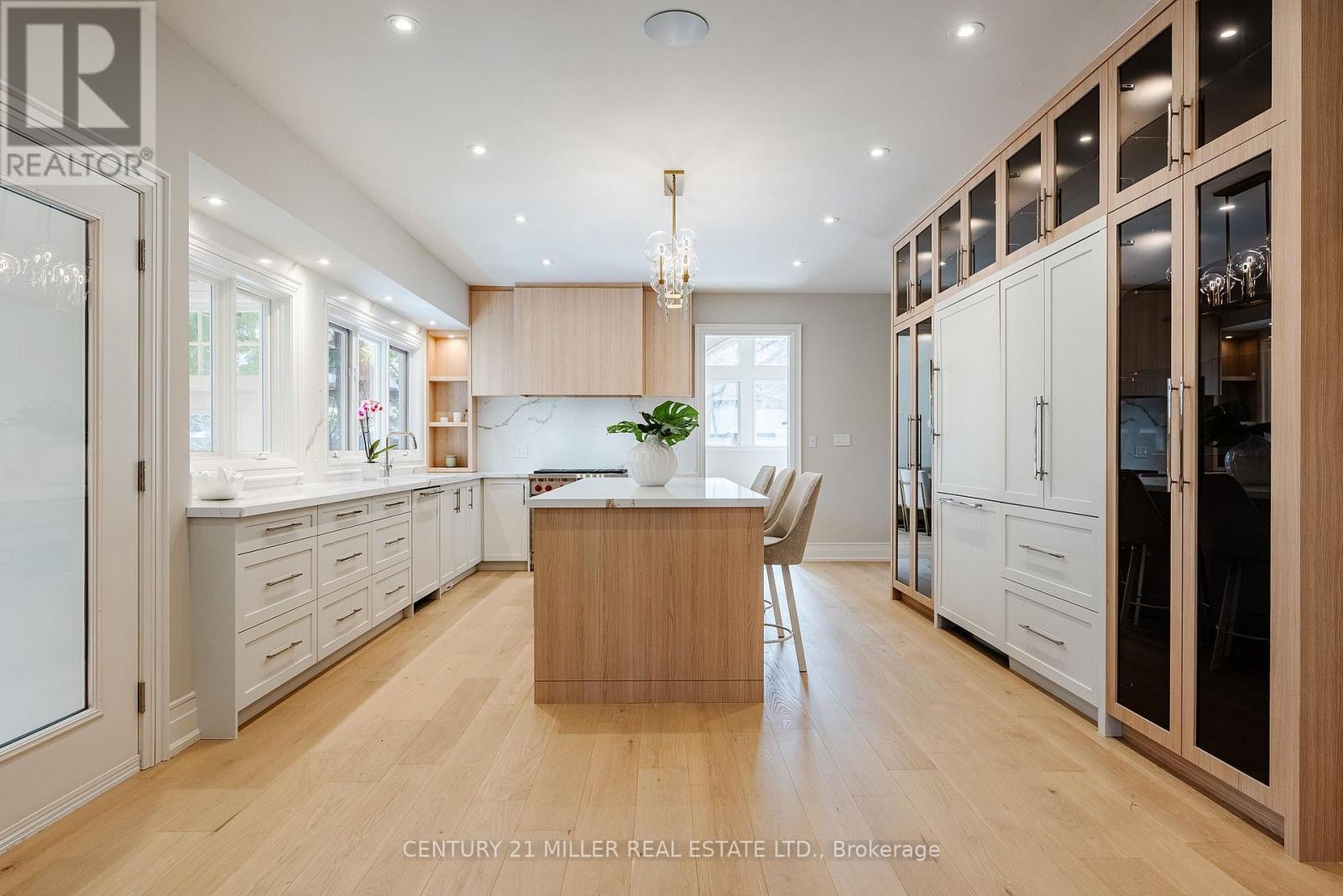 1310 Duncan Road, Oakville, Ontario  L6J 2P8 - Photo 8 - W12131667