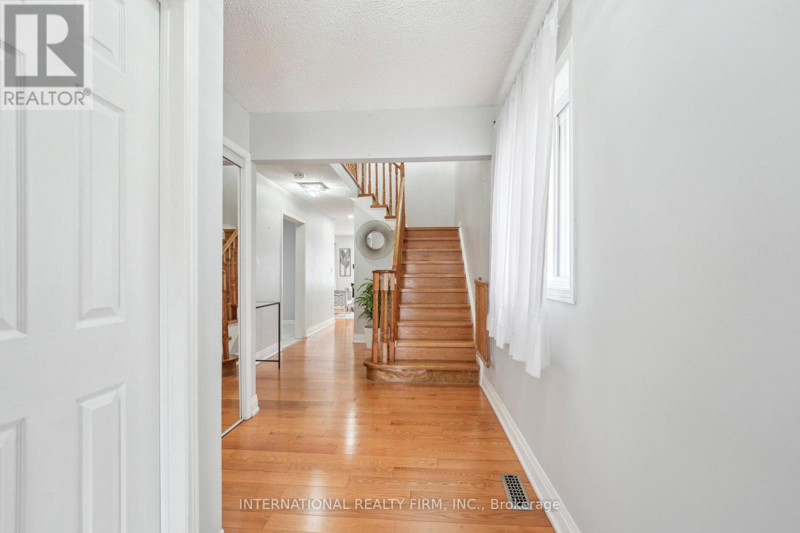 20 Arid Avenue, Brampton, Ontario  L6R 1P9 - Photo 5 - W12131760