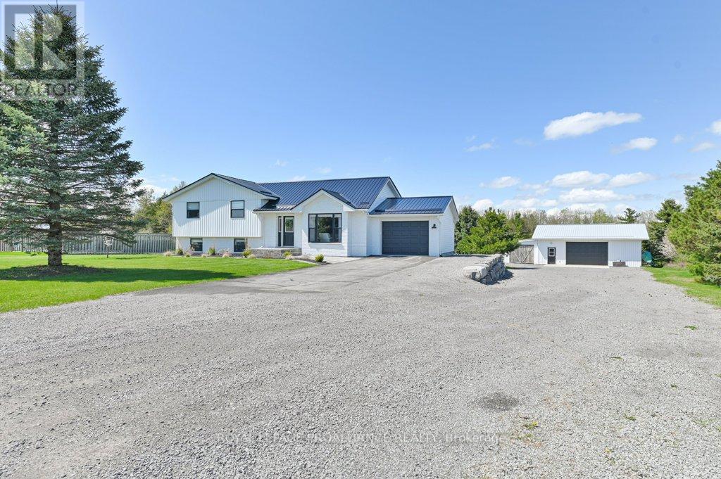 Property at 1640 CARMAN ROAD image 2