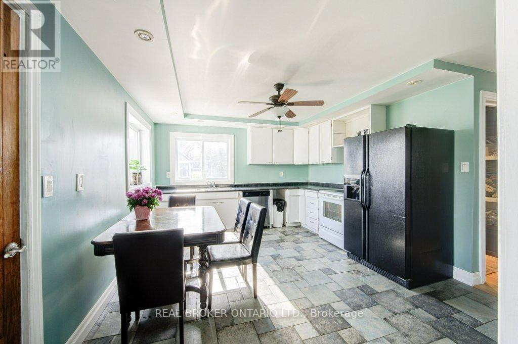 684743 Hwy 2, East Zorra-Tavistock, Ontario  N4S 7S7 - Photo 8 - X12131643