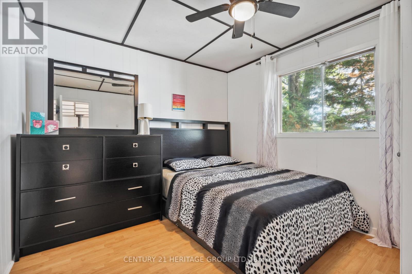 1464 North Shore Road, Muskoka Lakes, Ontario  P0B 1M0 - Photo 33 - X12131775