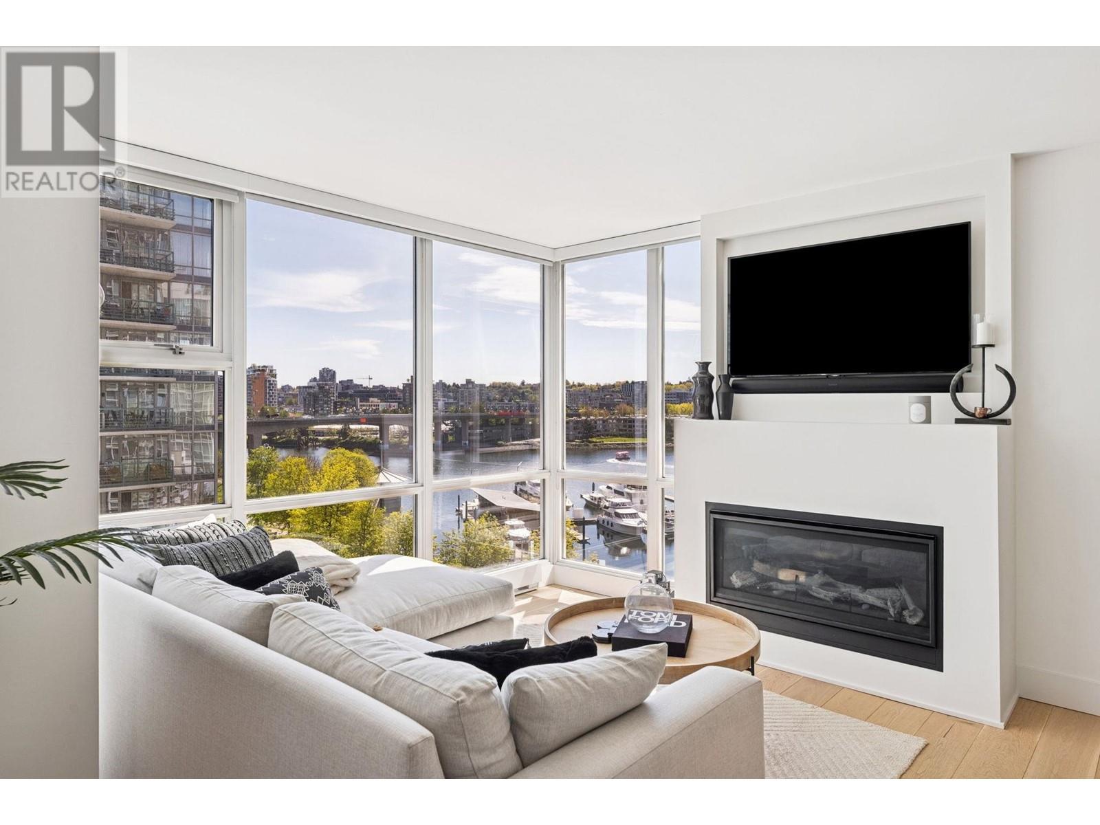 801 1077 Marinaside Crescent, Vancouver, British Columbia  V6Z 2Z5 - Photo 3 - R2999367