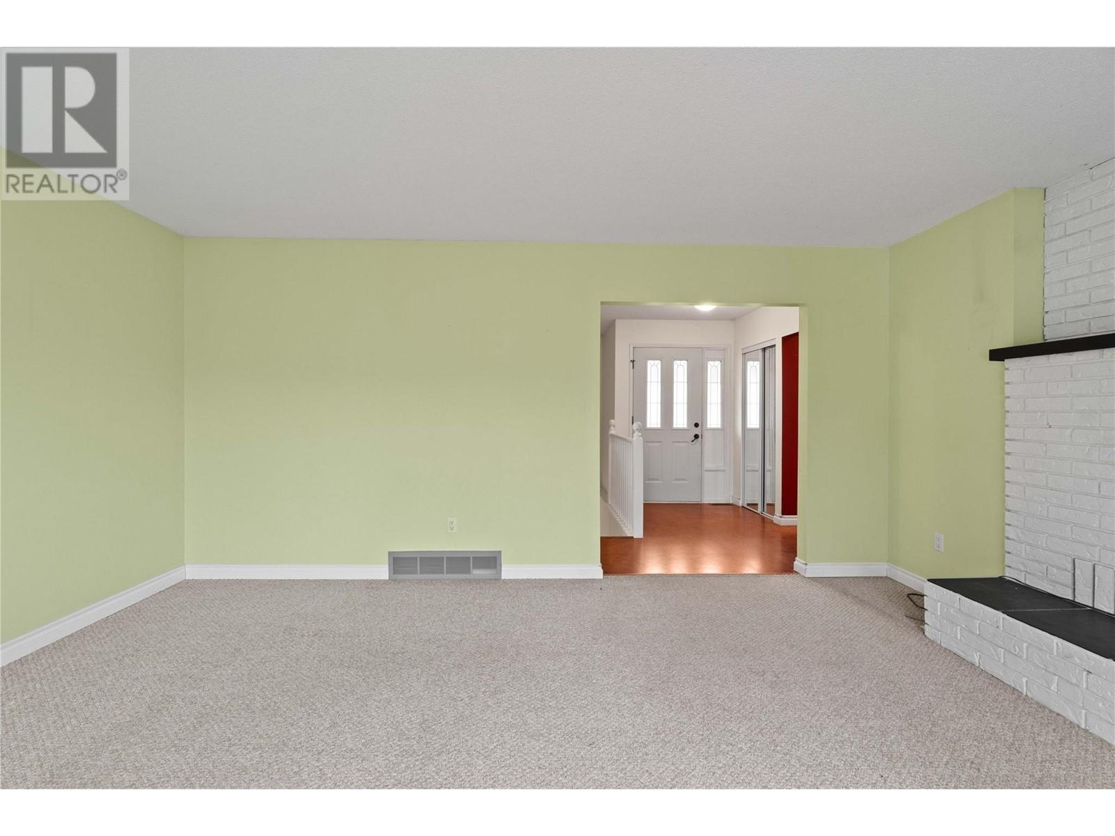 Property at 5091 Lakeshore Road NE image 1