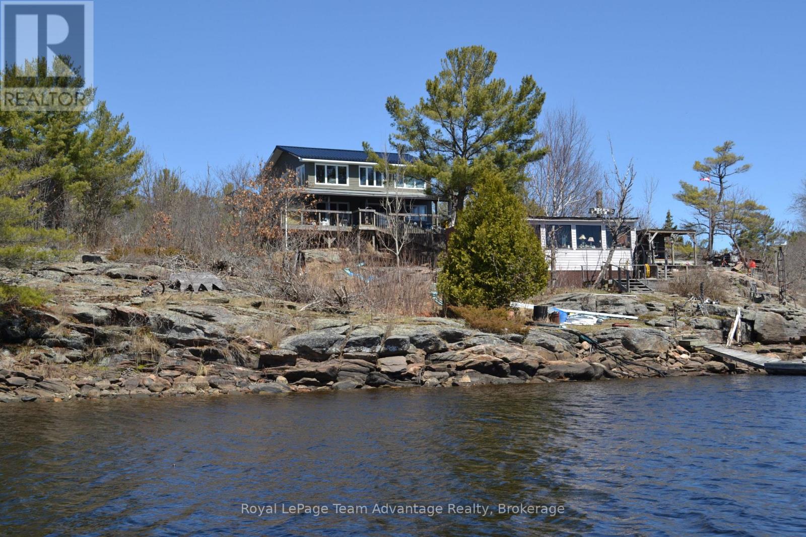 Property at 25 A 27 ISLAND image 1